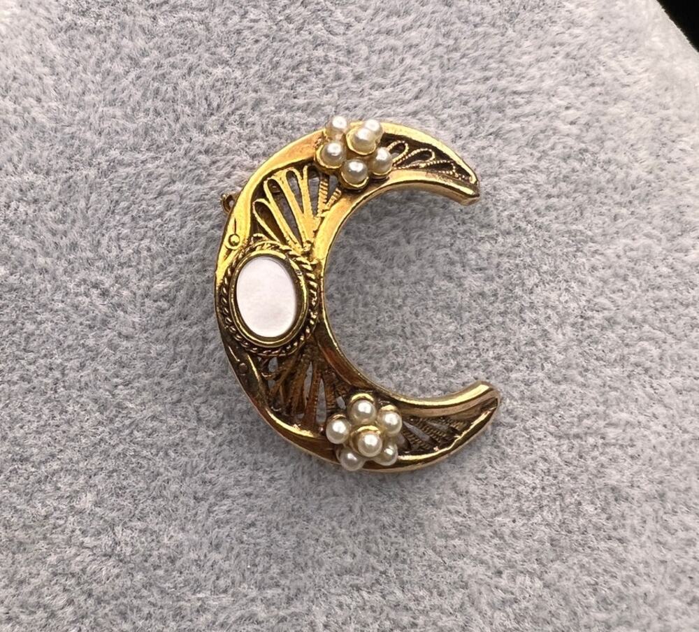 Vintage TACOA gold tone crescent moon brooch pin mother of pearl celestial